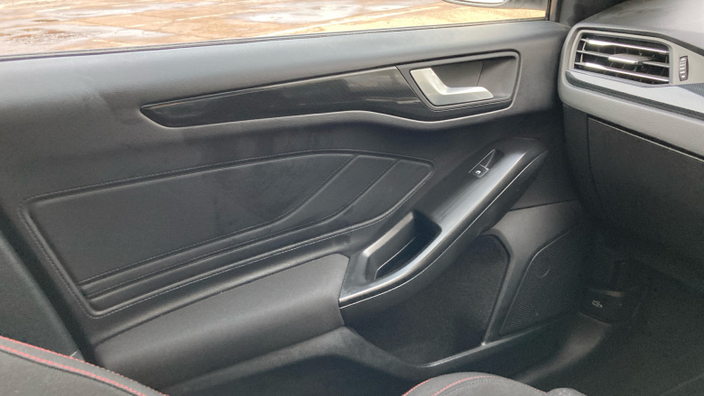 Ford Focus 1.0 EcoBoost ST-Line 5dr Petrol Hatchback